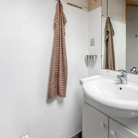 3 Bedroom Amazing In Holiday home *