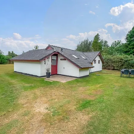 3 Bedroom Amazing In Holiday home *